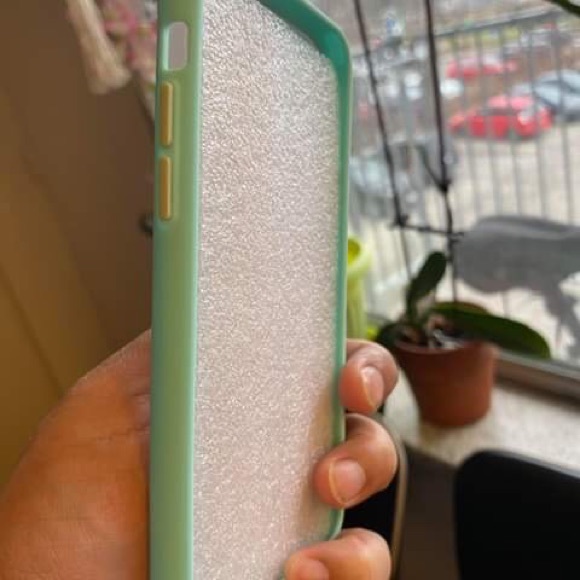 I phone 12 pro phone case - Picture 4 of 4